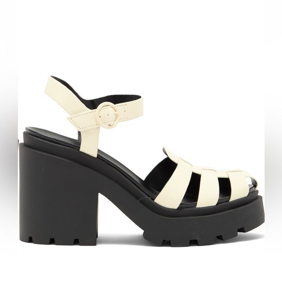 Abound Lug Chunky Sandals - Picture 4 of 9